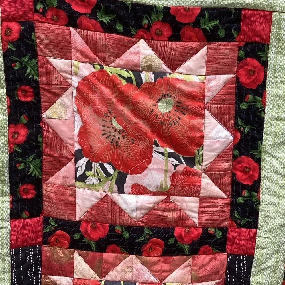 NWT. Hand Crafted Poppies in the Field Quilt